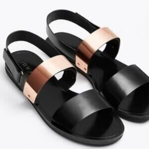 Vince Ciara Sandals Women’s 8.5 Black Leather Metal Plate Flats Quiet Luxury